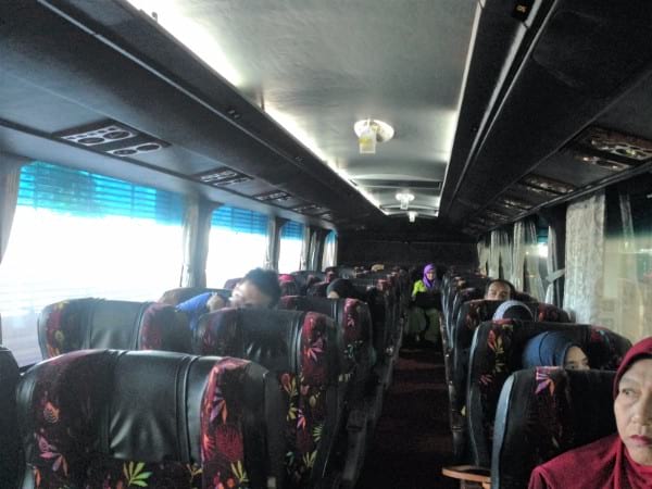 Perdana Express 巴士座位 Perdana Express 巴士座位