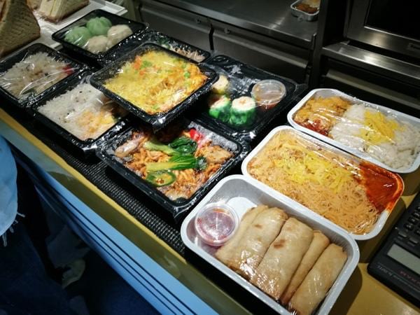 ETS 电动火车内的食物选择 ETS 电动火车内的食物选择